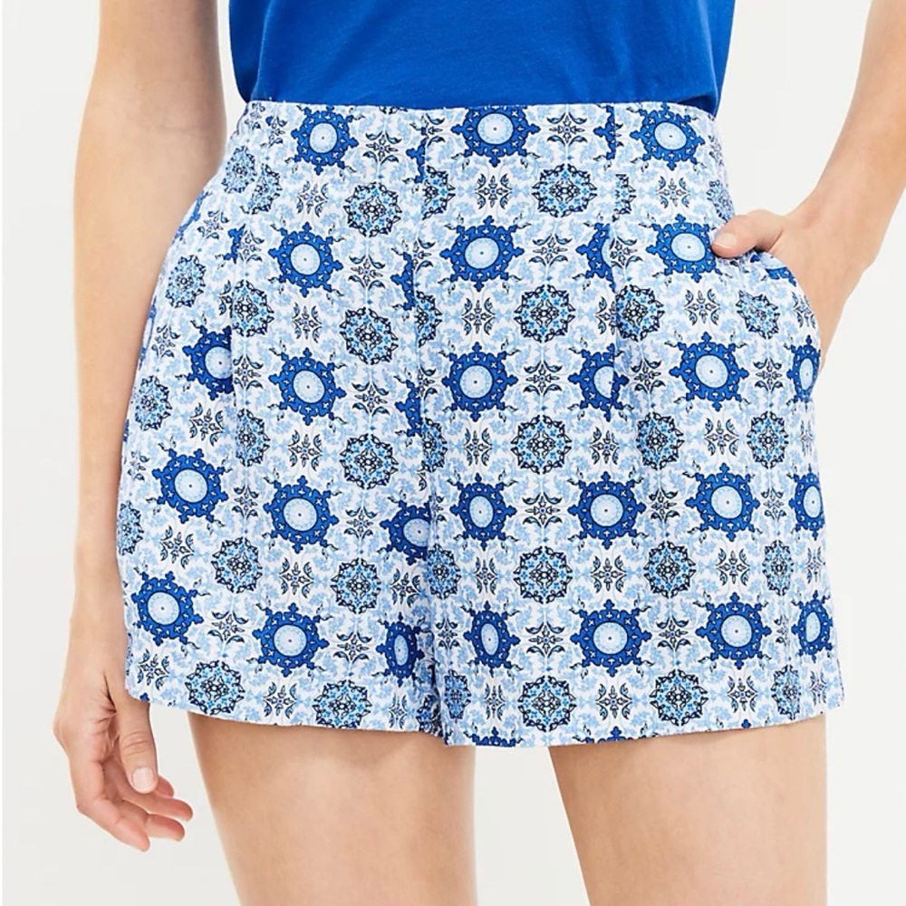 NWT Loft  Pleated Pull On Shorts in Tiled Linen Blend Size XL